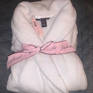 Brand new Victoria Secret robe